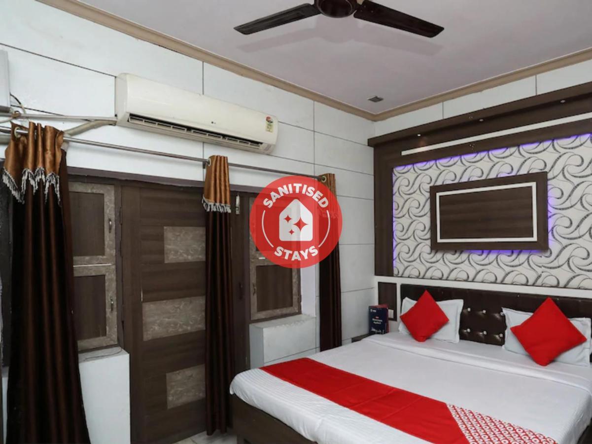 Oyo 29411 Hotel Vanshika Агра Экстерьер фото