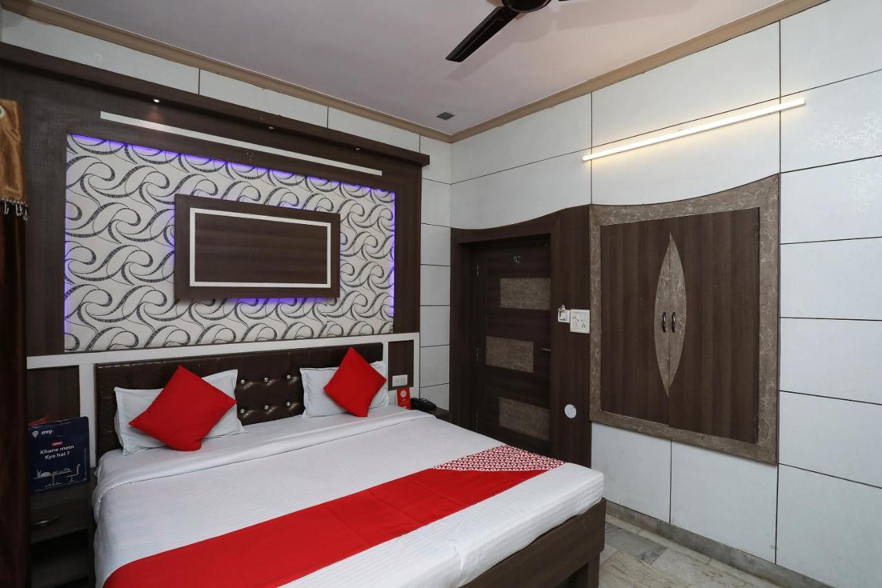 Oyo 29411 Hotel Vanshika Агра Экстерьер фото