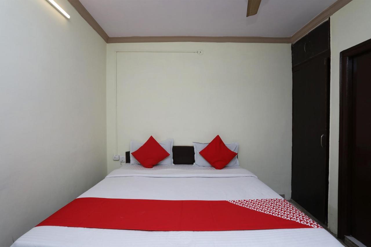 Oyo 29411 Hotel Vanshika Агра Экстерьер фото