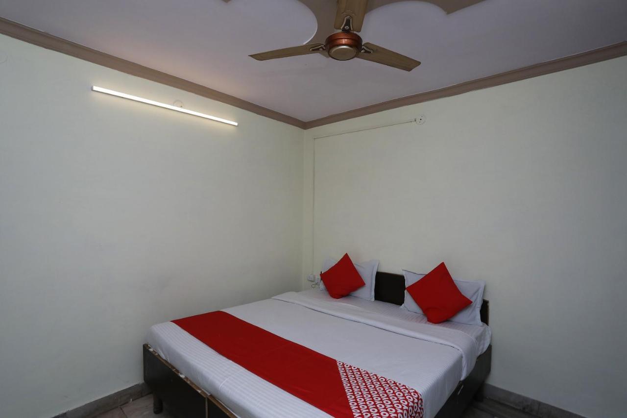 Oyo 29411 Hotel Vanshika Агра Экстерьер фото