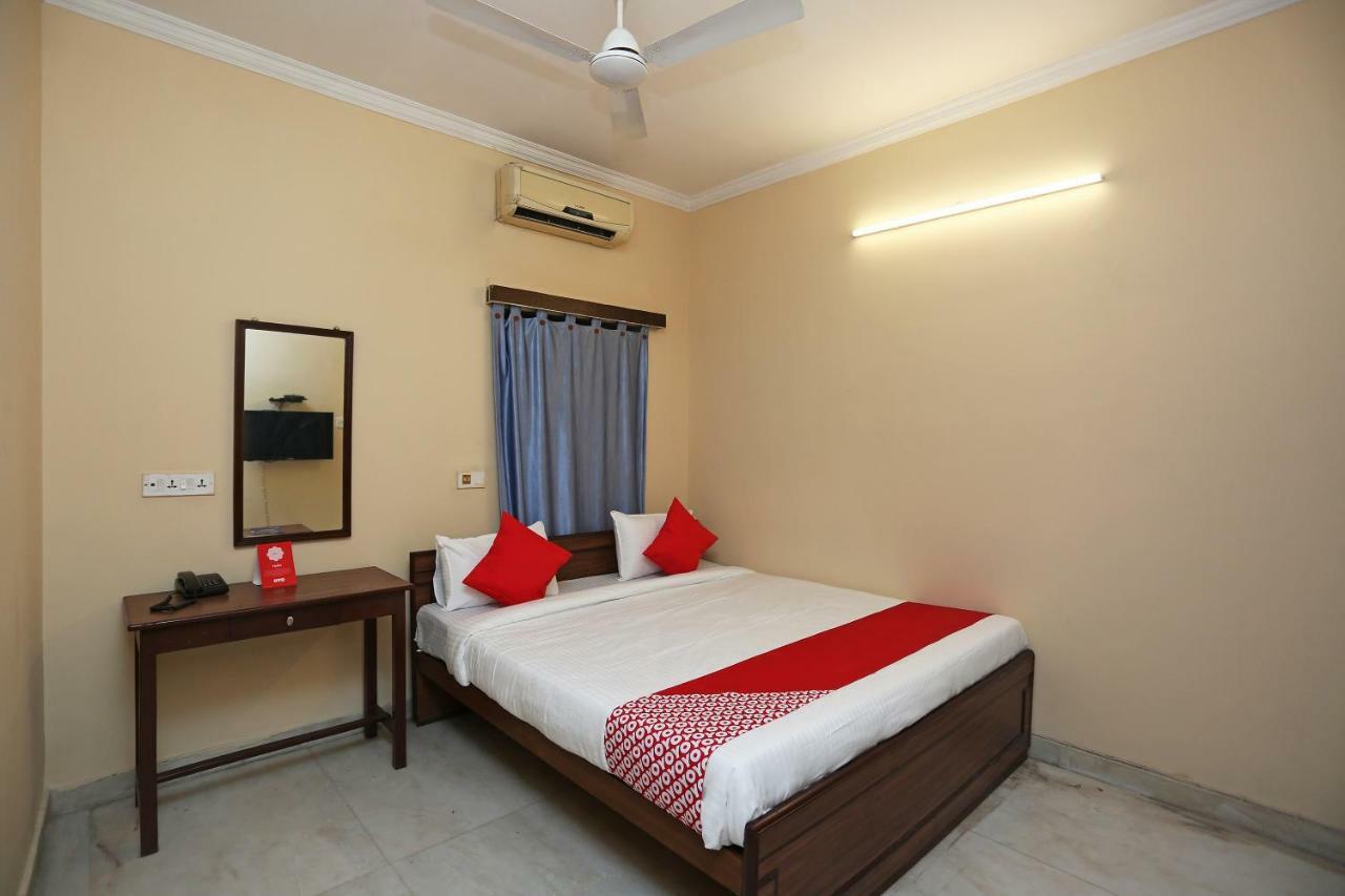 Oyo 29411 Hotel Vanshika Агра Экстерьер фото