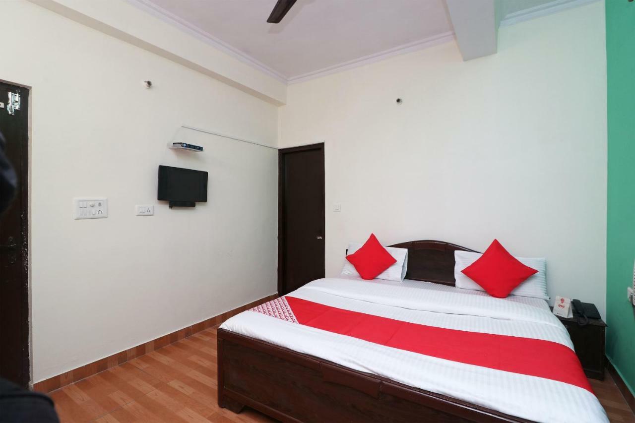 Oyo 29411 Hotel Vanshika Агра Экстерьер фото