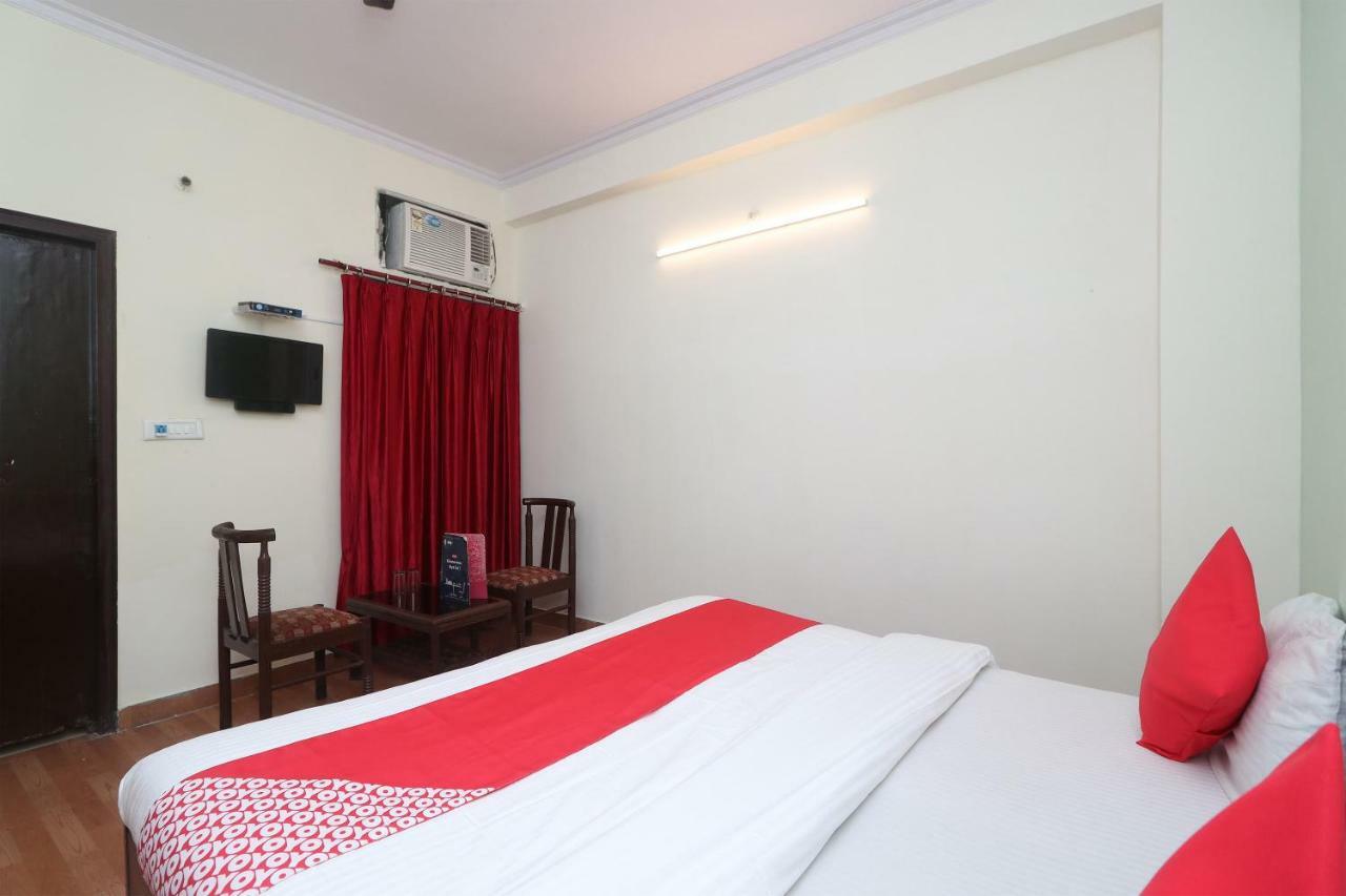 Oyo 29411 Hotel Vanshika Агра Экстерьер фото