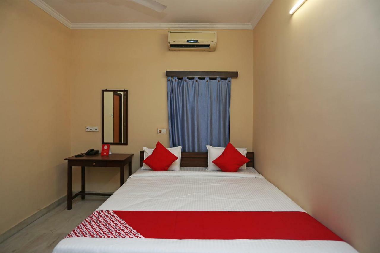 Oyo 29411 Hotel Vanshika Агра Экстерьер фото