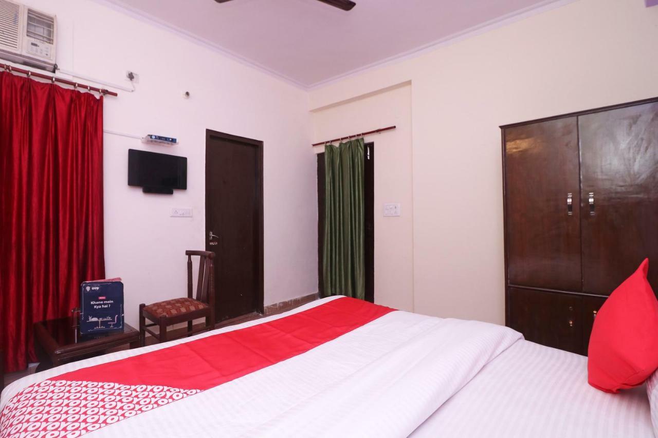 Oyo 29411 Hotel Vanshika Агра Экстерьер фото