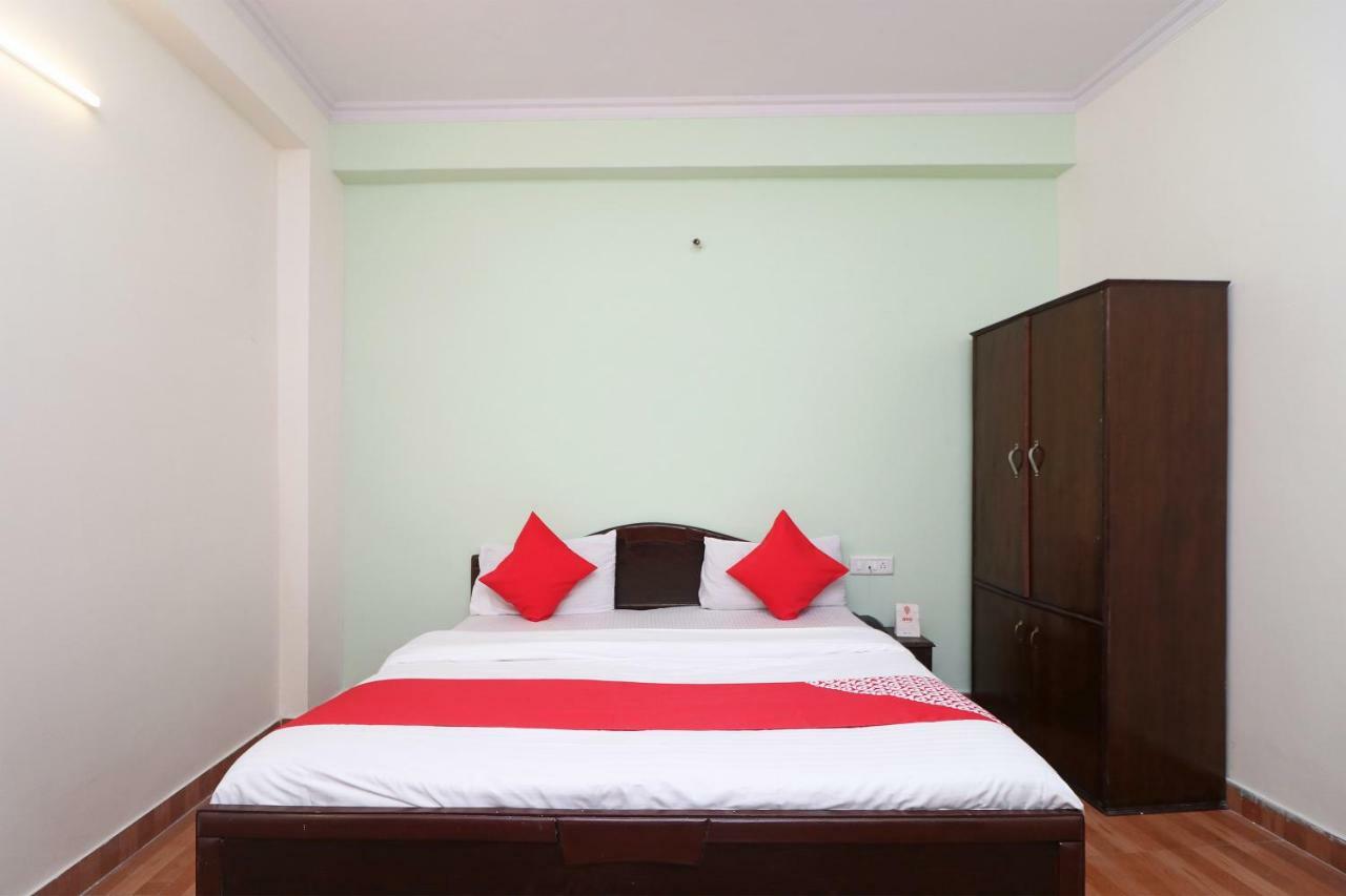 Oyo 29411 Hotel Vanshika Агра Экстерьер фото