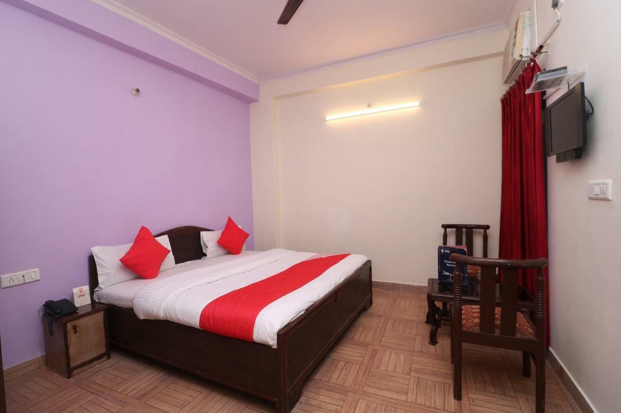 Oyo 29411 Hotel Vanshika Агра Экстерьер фото