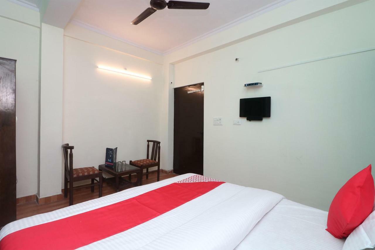 Oyo 29411 Hotel Vanshika Агра Экстерьер фото