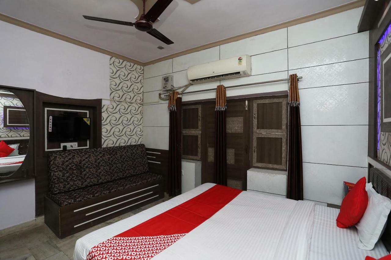 Oyo 29411 Hotel Vanshika Агра Экстерьер фото